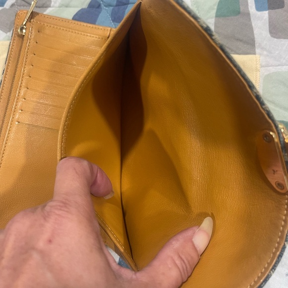 ❌SOLD❌Louis Vuitton Blue Denim Monogram Wallet with Gold Hardware - Picture 12 of 13